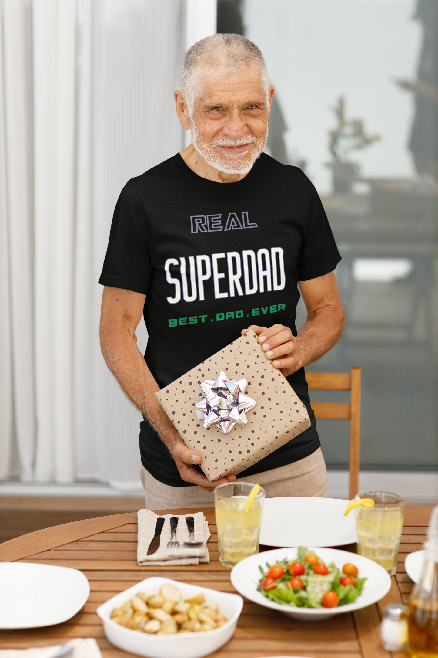 REAL SUPER DAD Unisex Classic Crew T-Shirt